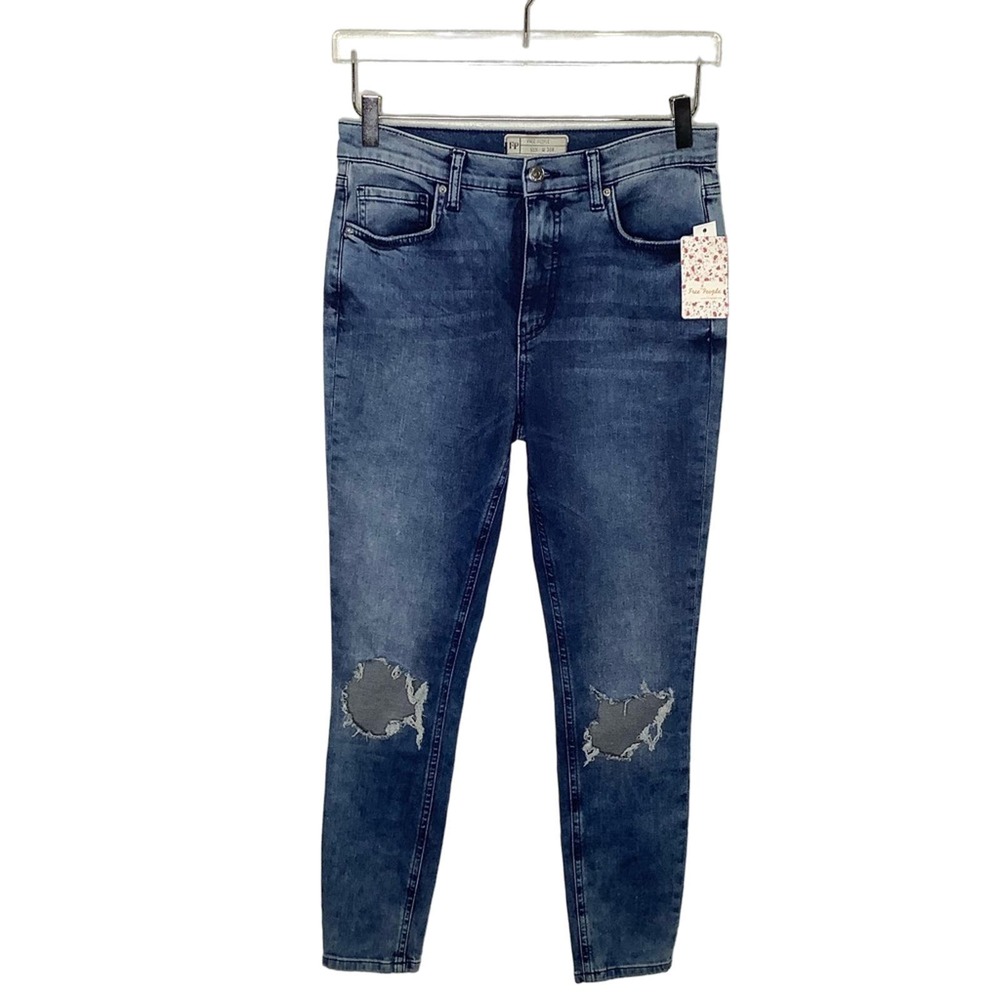 FREE PEOPLE Busted Knee Turquoise wash Sz 30